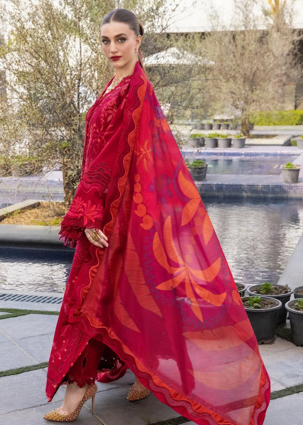 Crimson BEAUTY IN BLOOM - D3A