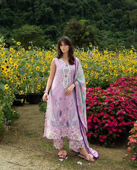 Hemline Secret Garden By Mushq Peony Glow