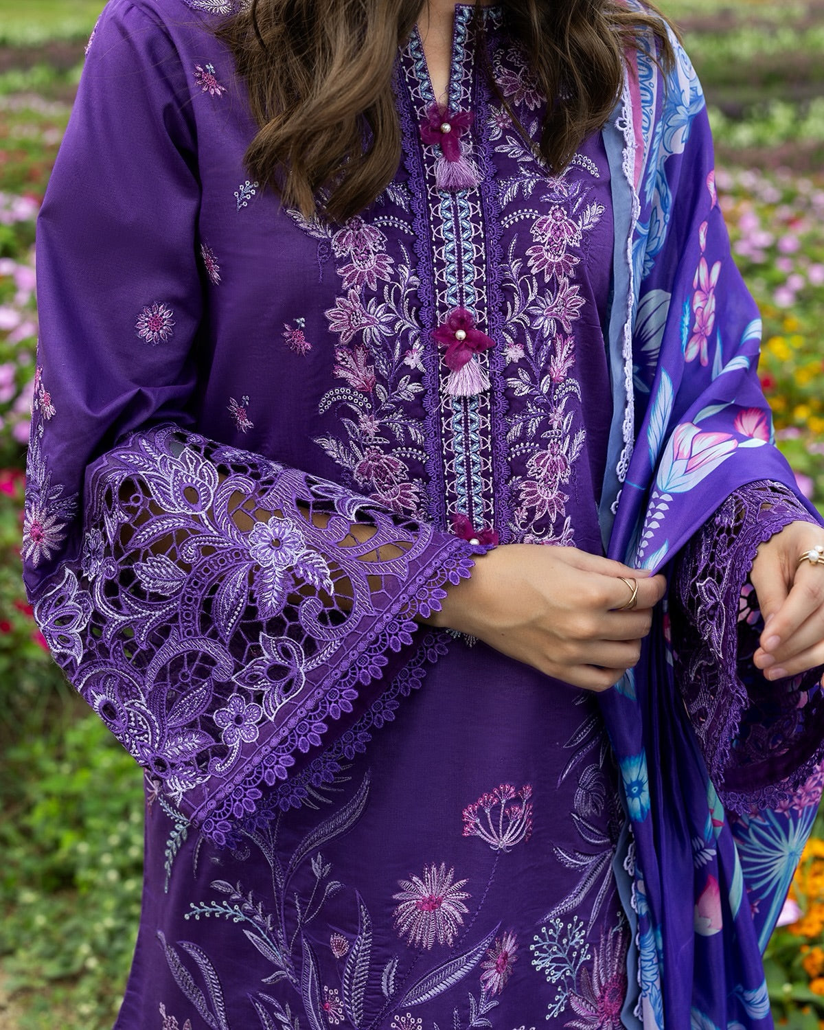 Hemline Secret Garden By Mushq Lily Veil