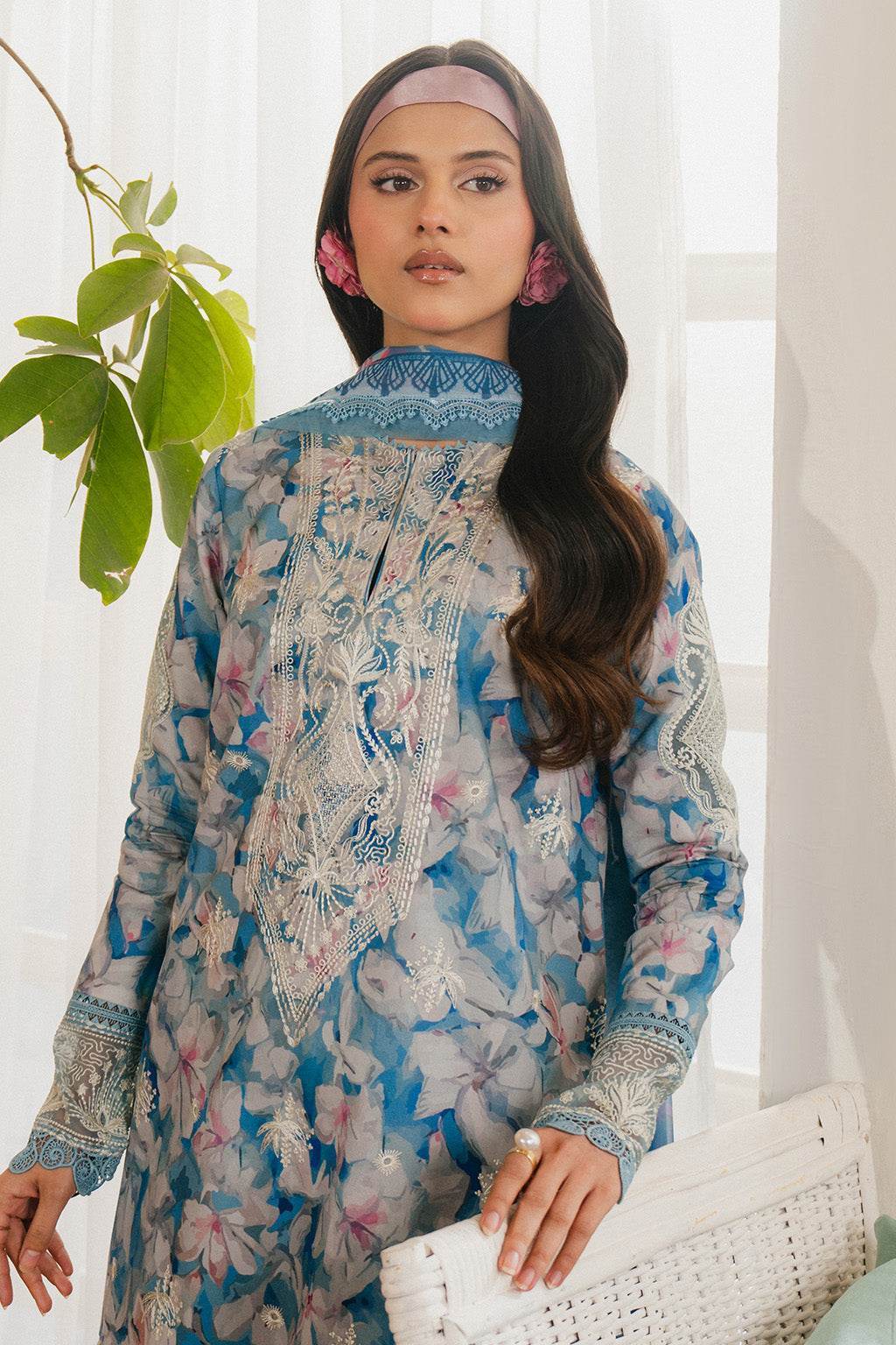 Ayzel Scilla - Andaz By Uneza Fazeel