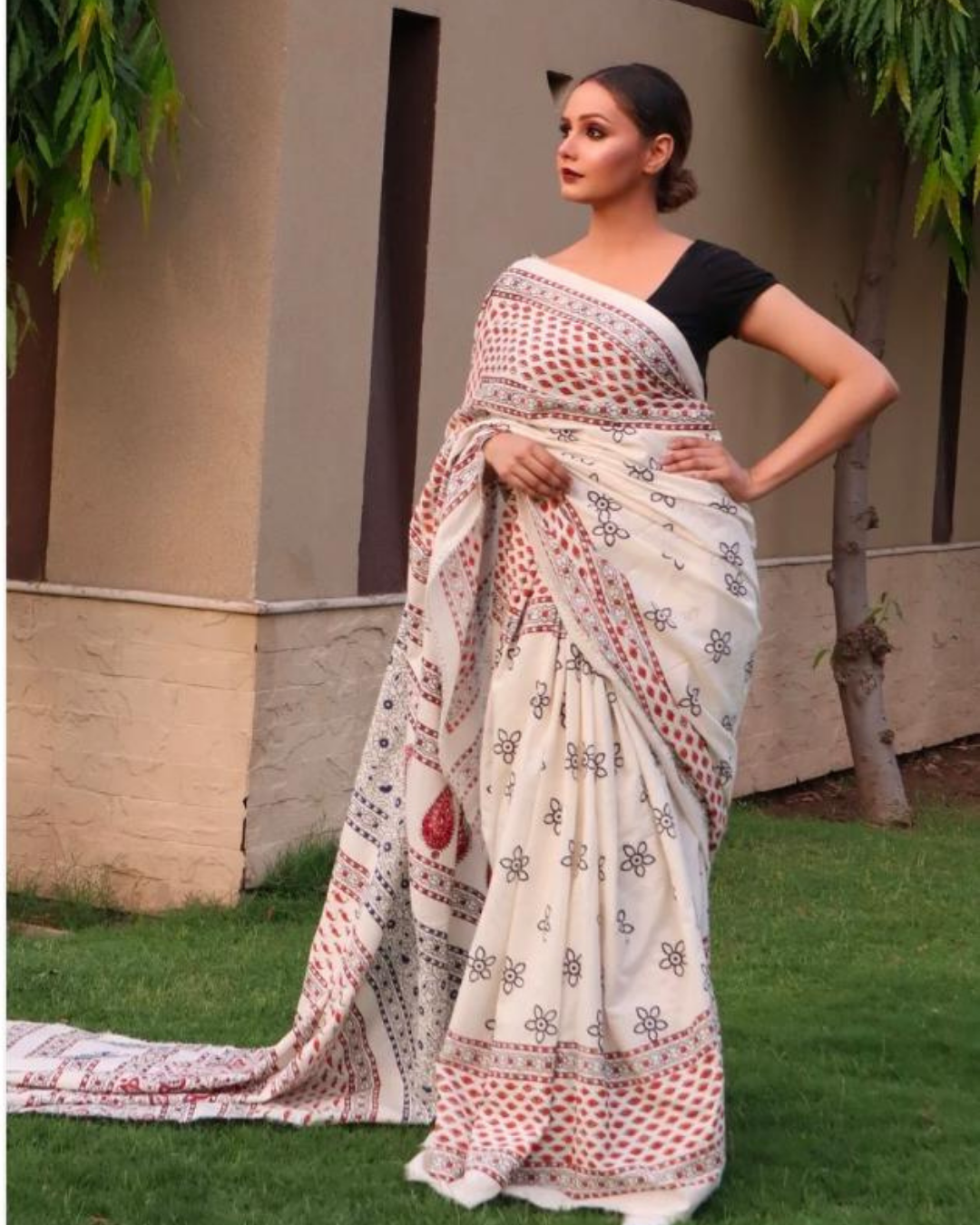 Fine Lawn Ajrak Organic Print Saree With Blouse
