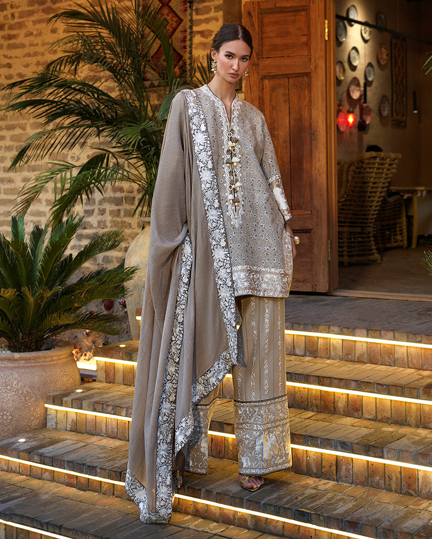 Mushq Broadway Eastern Empress MUNWI260108 – Ivory Jacquard Embroidered 3PC Suit with Shawl