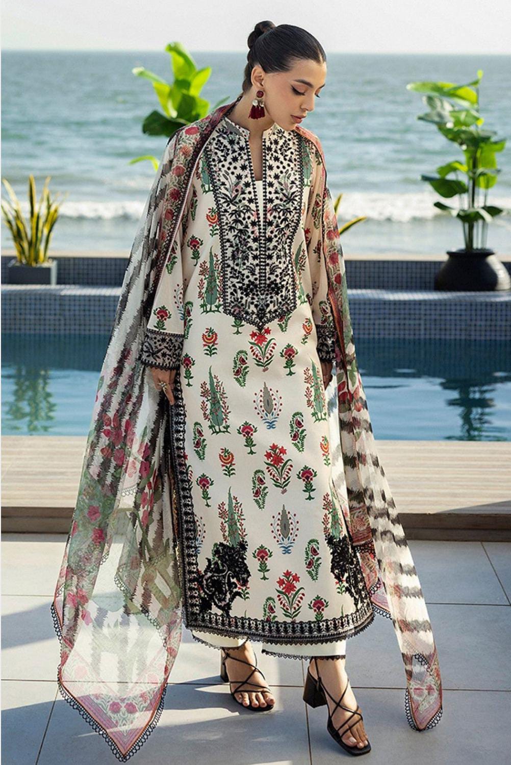 BRAND NEW ARTICLE OF ZAINAB CHOTTANI