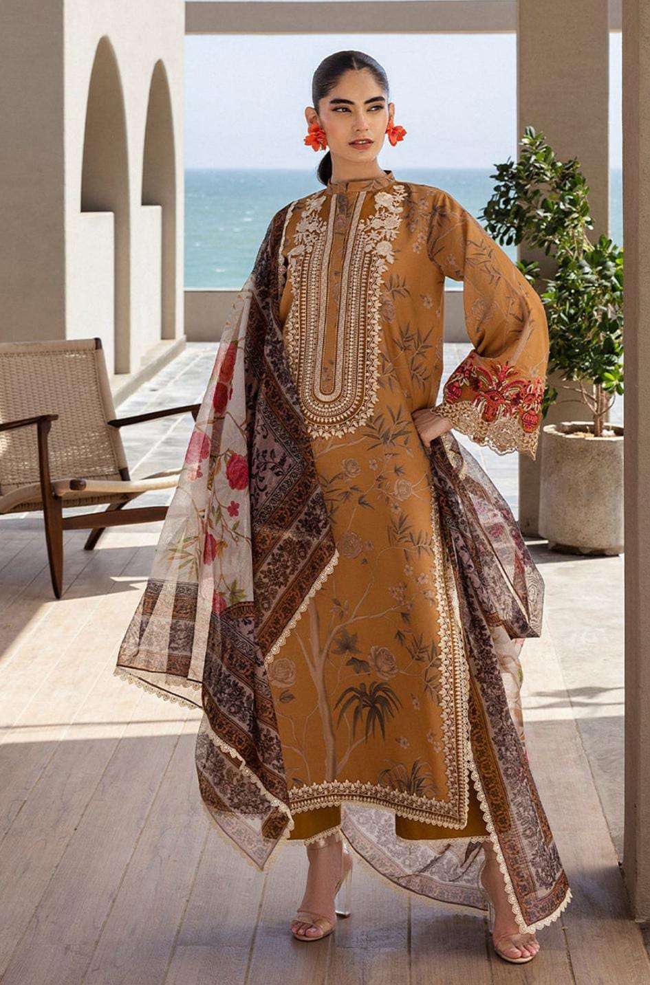 BRAND NEW ARTICLE OF ZAINAB CHOTTANI