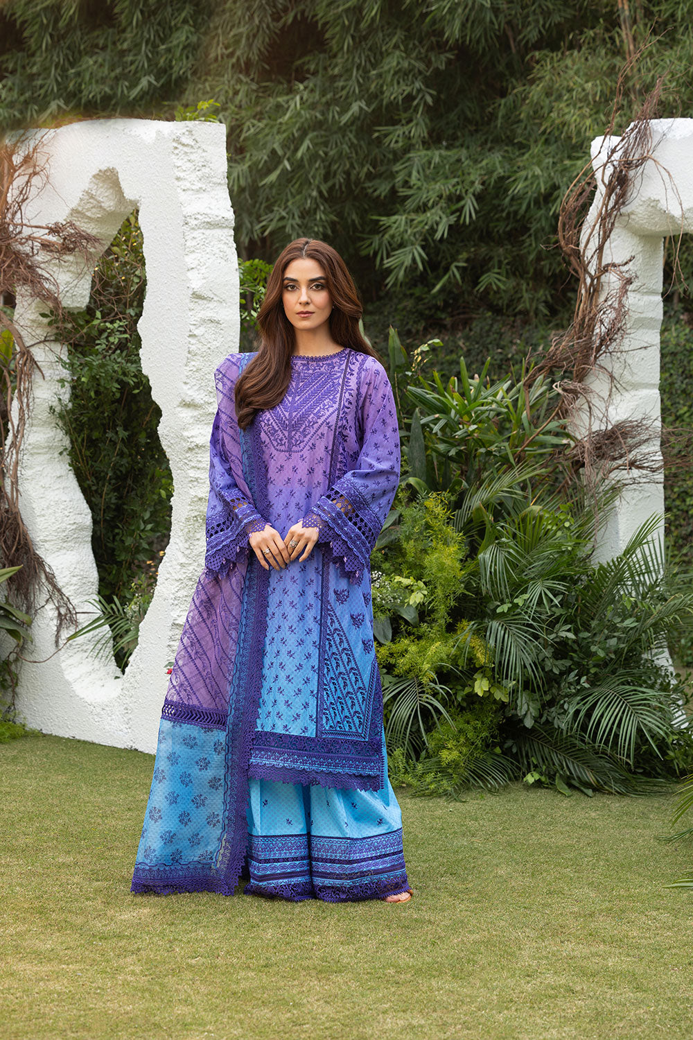 Sobia nazir design 12b luxury lawn 2025 unstitched