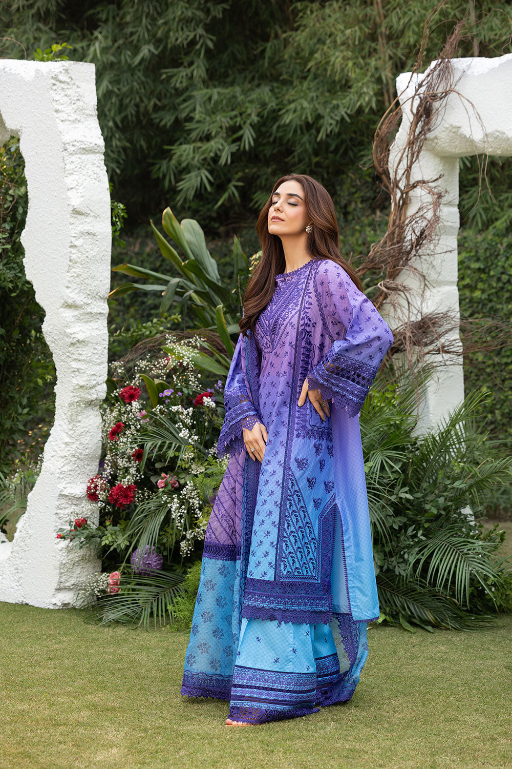 Sobia nazir design 12b luxury lawn 2025 unstitched