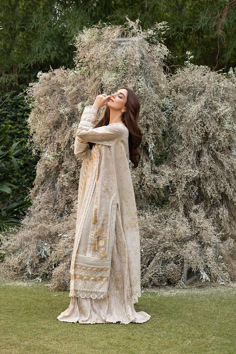 Sobia nazir design 13b luxury lawn 2025 unstitched