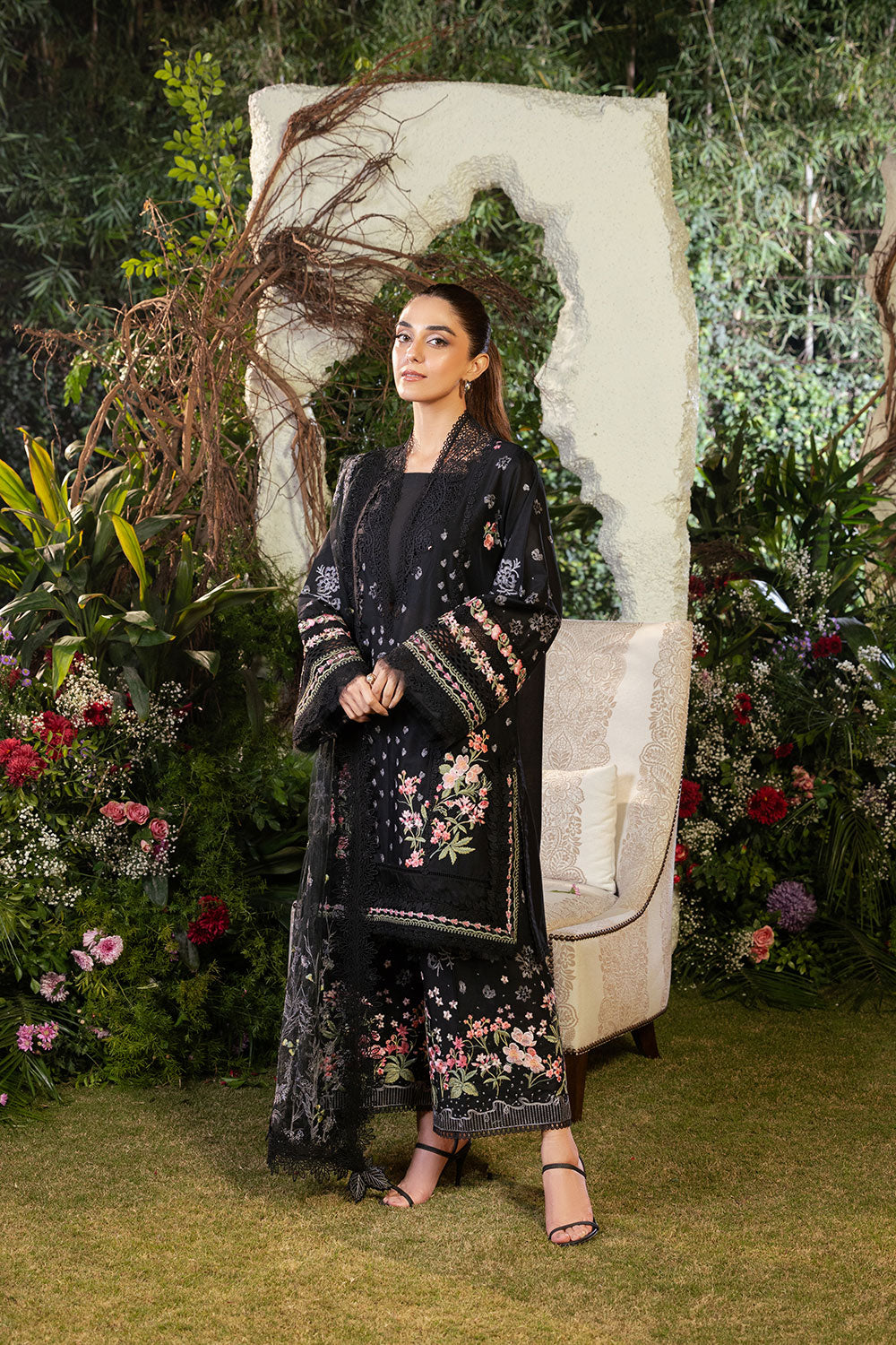 Sobia nazir design 14b luxury lawn 2025 unstitched