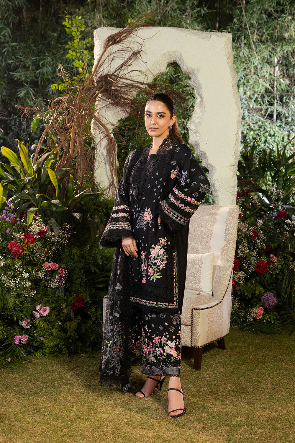 Sobia nazir design 14b luxury lawn 2025 unstitched