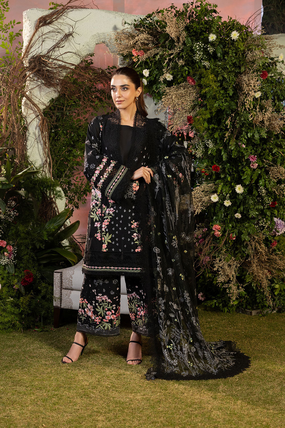 Sobia nazir design 14b luxury lawn 2025 unstitched
