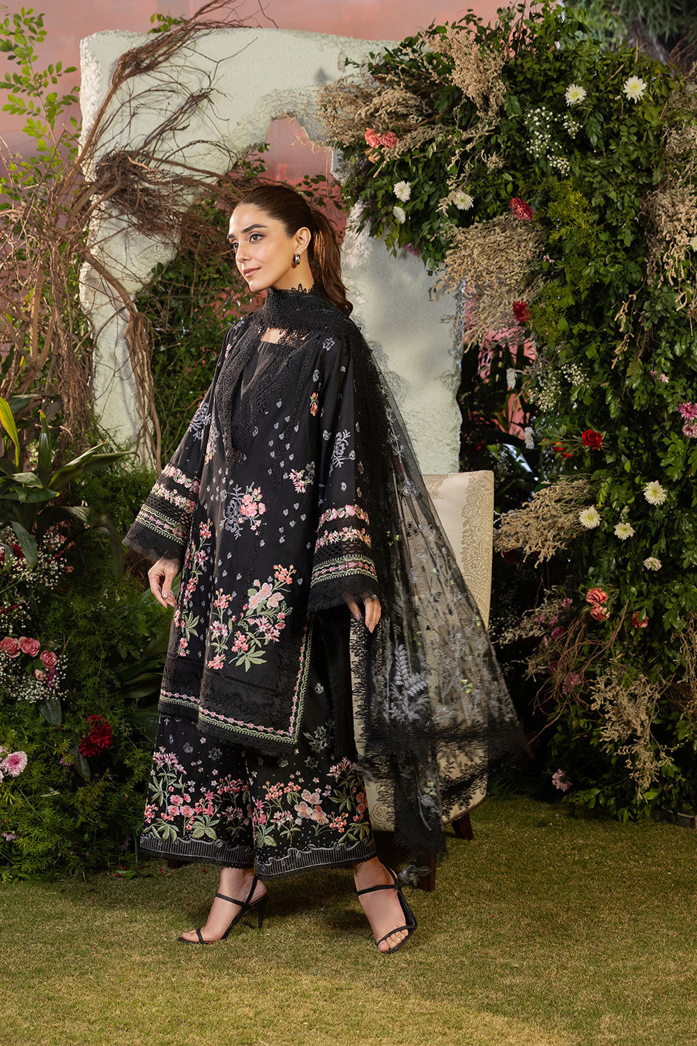 Sobia nazir design 14b luxury lawn 2025 unstitched
