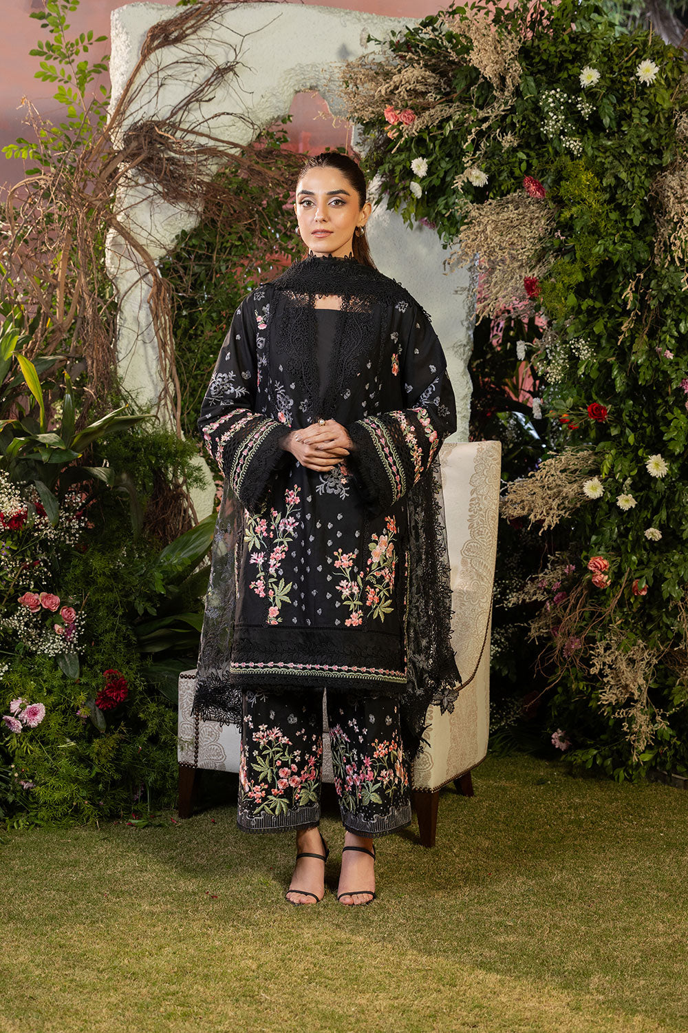 Sobia nazir design 14b luxury lawn 2025 unstitched
