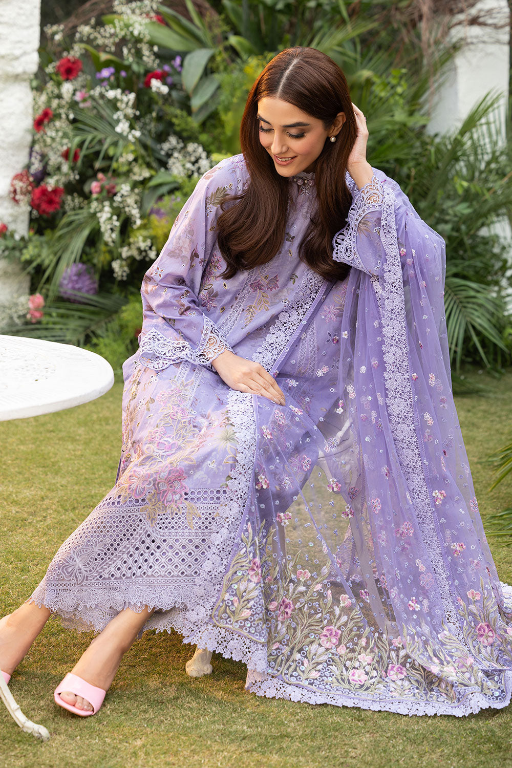 Sobia nazir design 15a luxury lawn 2025 unstitched