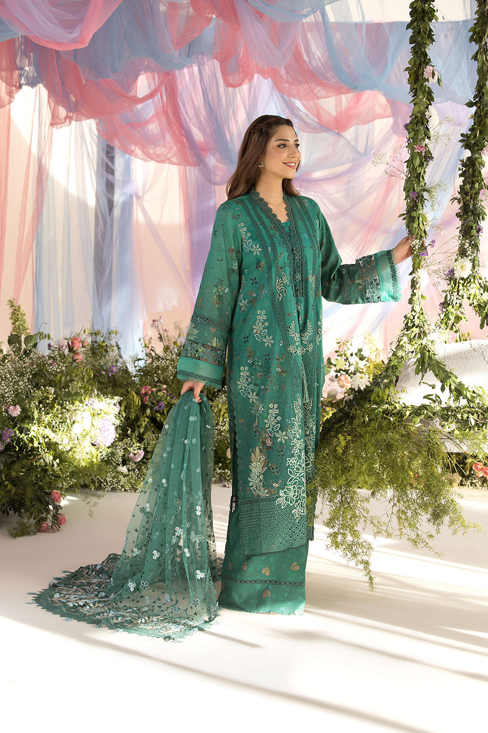 Sobia nazir design 15b luxury lawn 2025 unstitched