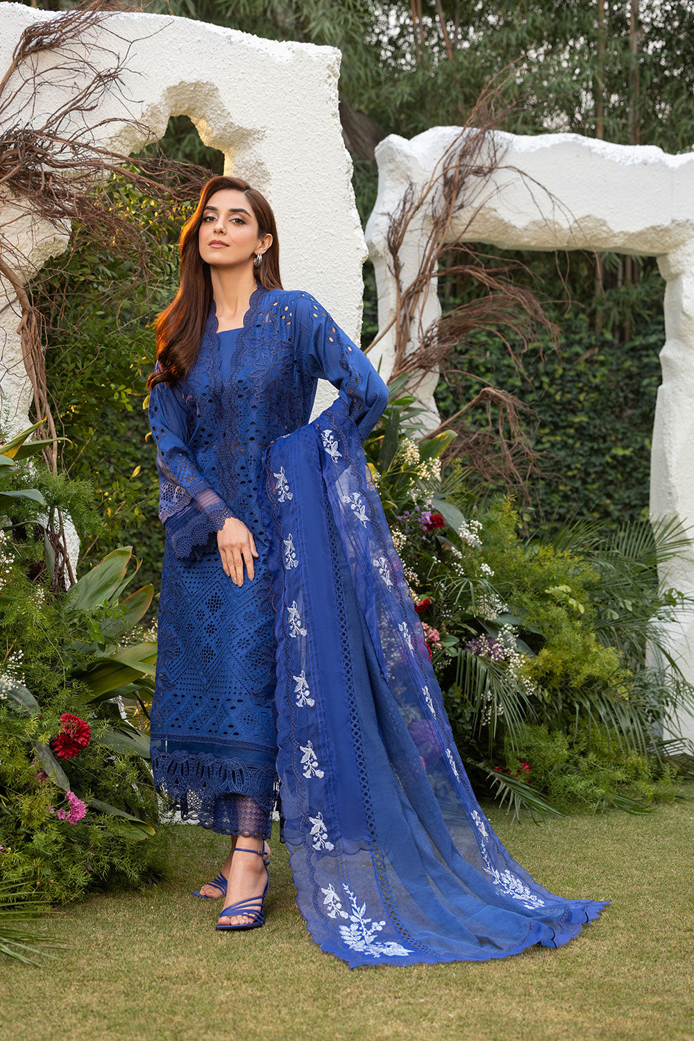 Sobia nazir design 1b luxury lawn 2025 unstitched