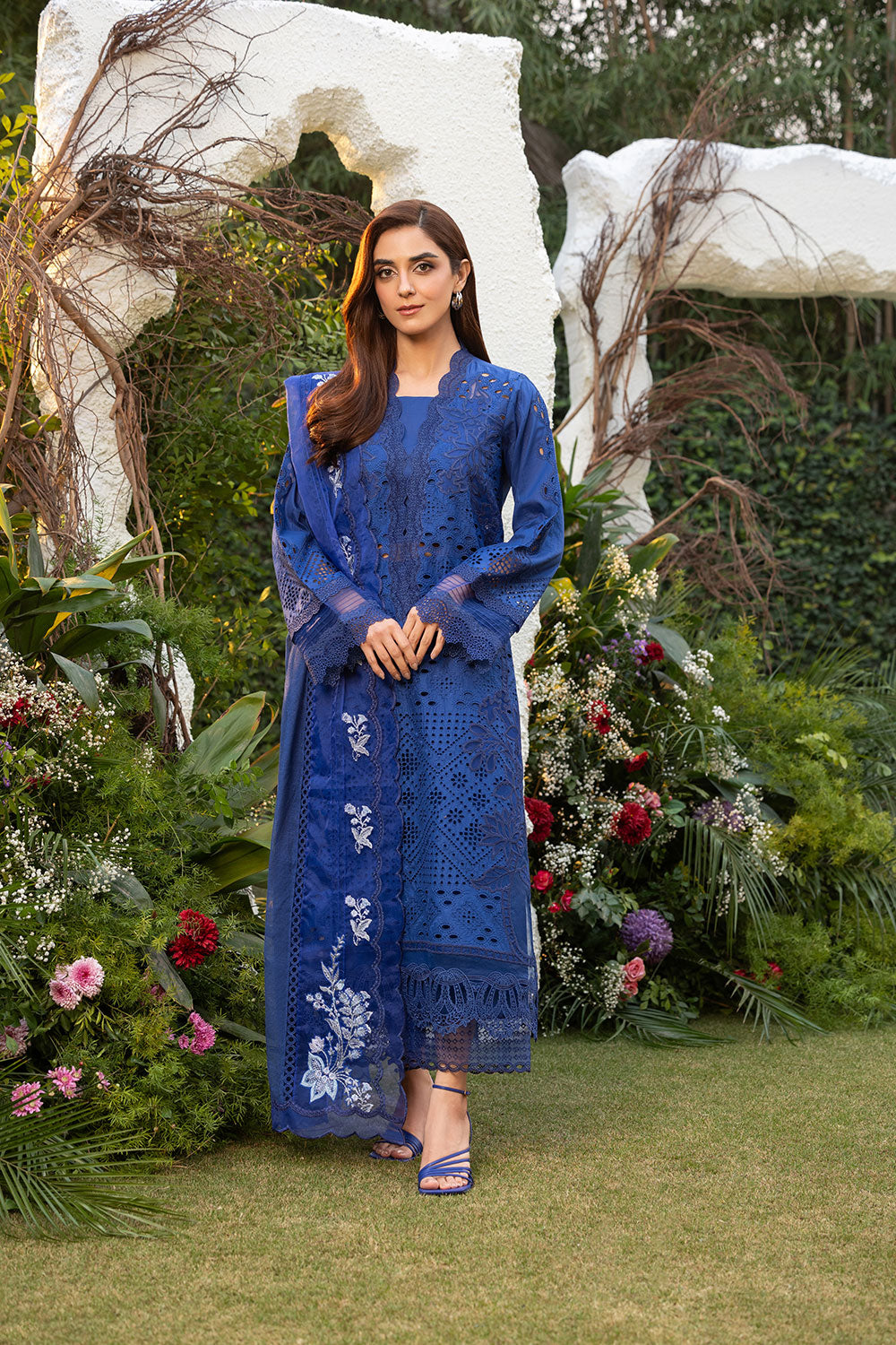 Sobia nazir design 1b luxury lawn 2025 unstitched