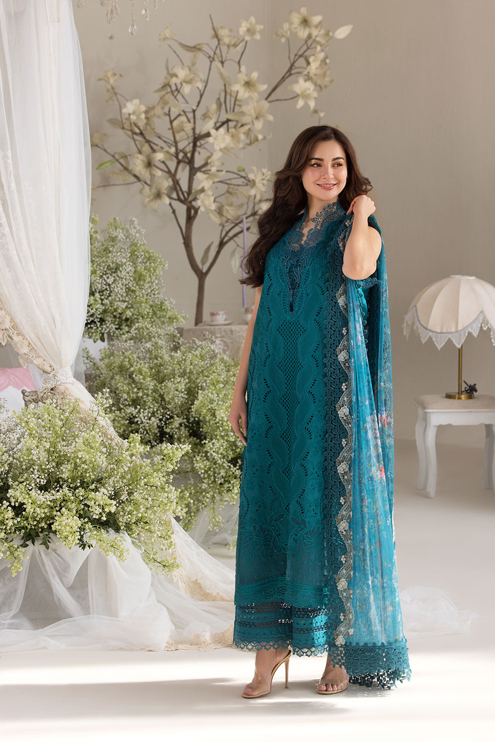 Sobia nazir design 2a luxury lawn 2025 unstitched