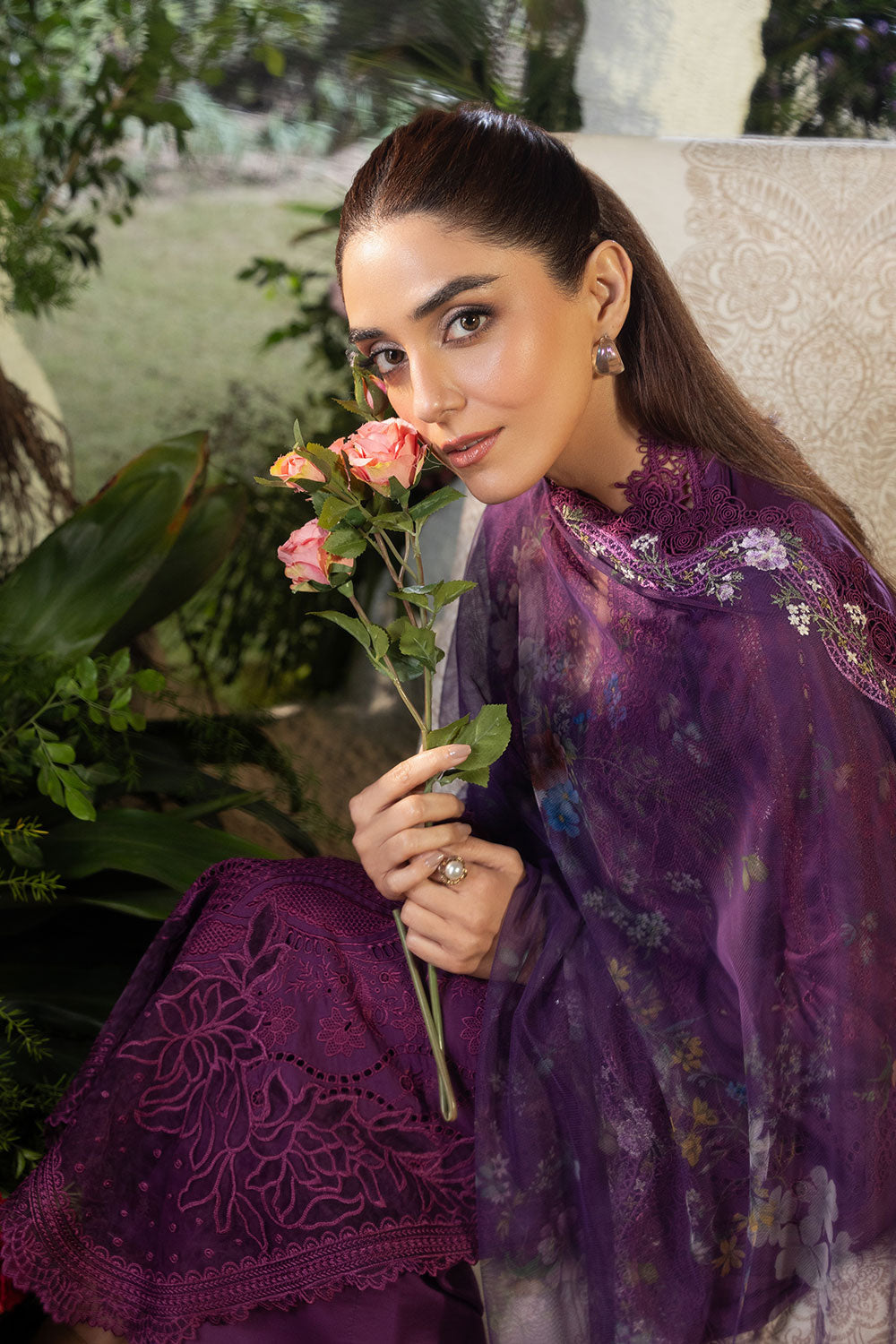 Sobia nazir design 2b luxury lawn 2025 unstitched