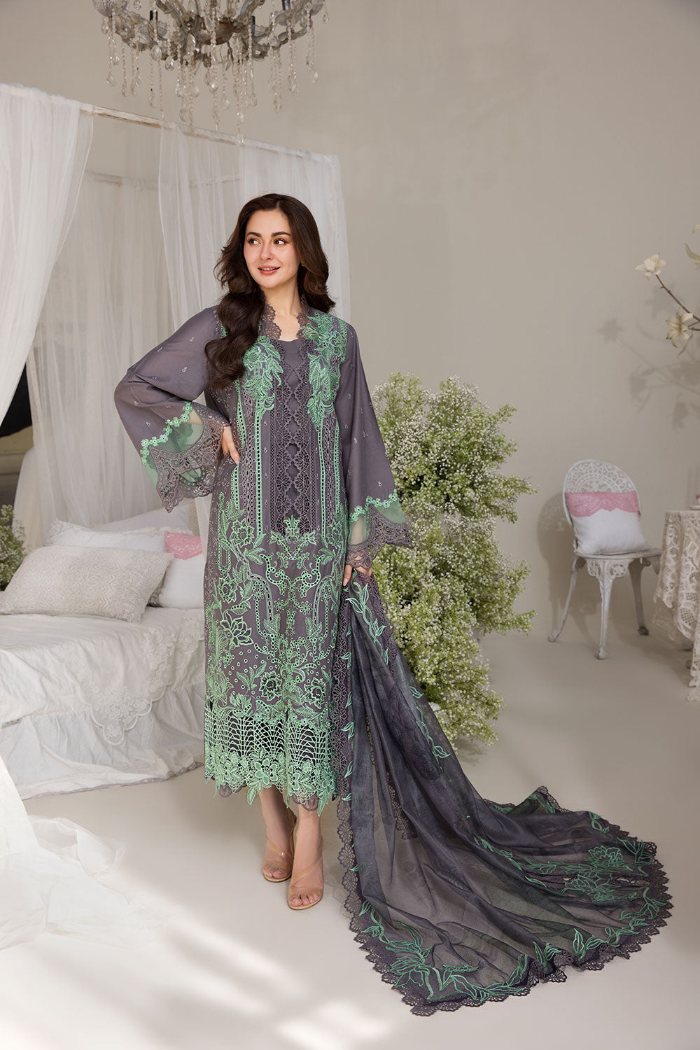 Sobia nazir design 3b luxury lawn 2025 unstitched