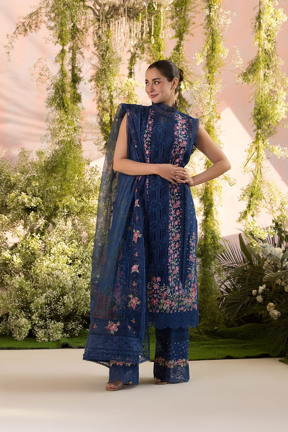 Sobia nazir design 4a luxury lawn 2025 unstitched