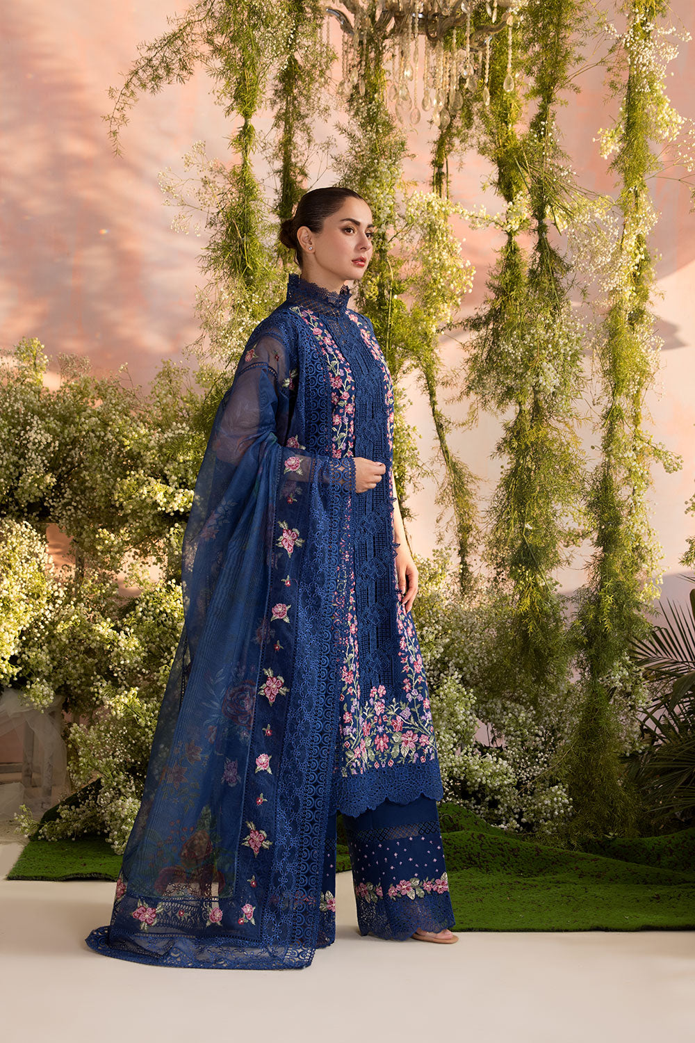 Sobia nazir design 4a luxury lawn 2025 unstitched
