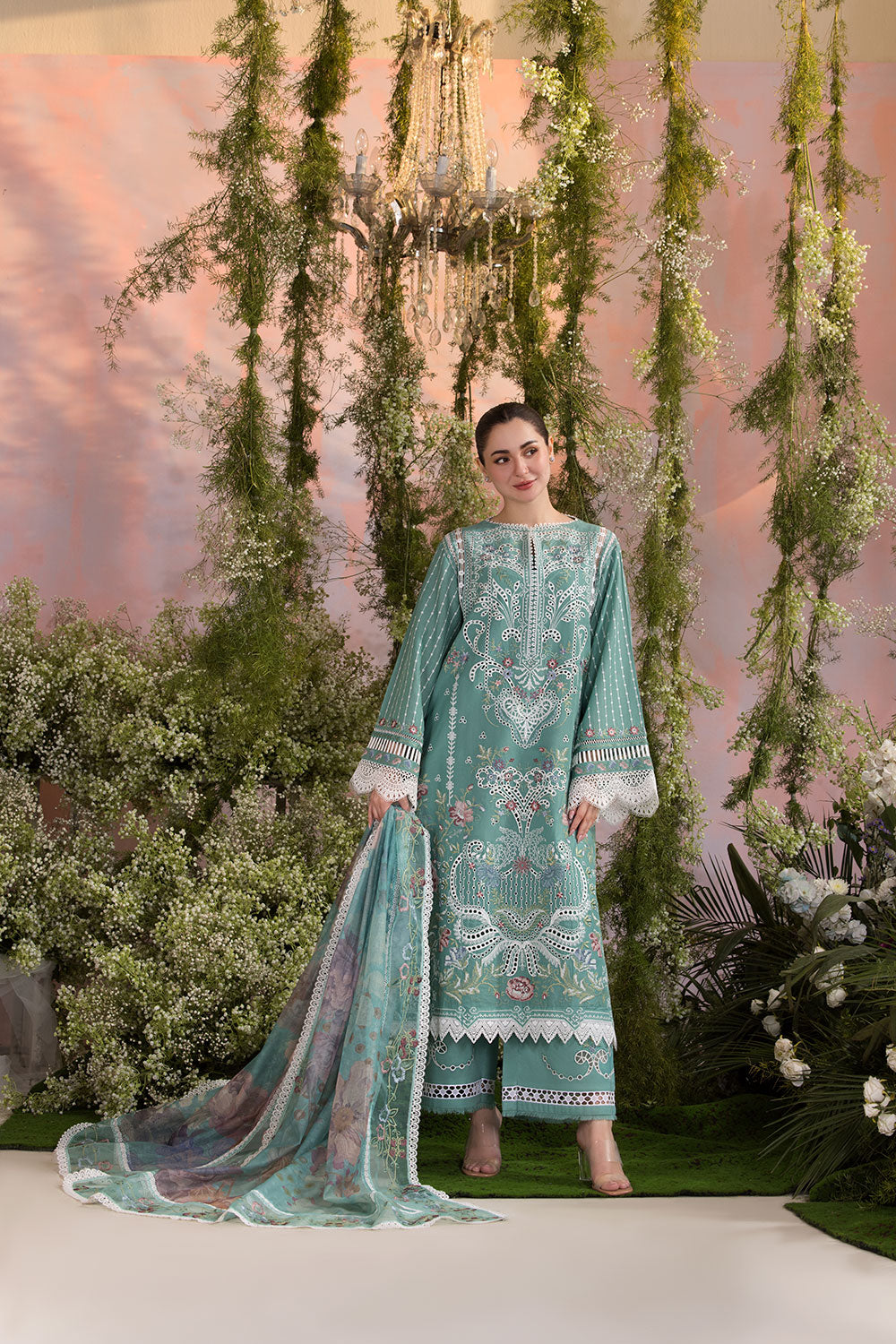 Sobia nazir design 5b luxury lawn 2025 unstitched