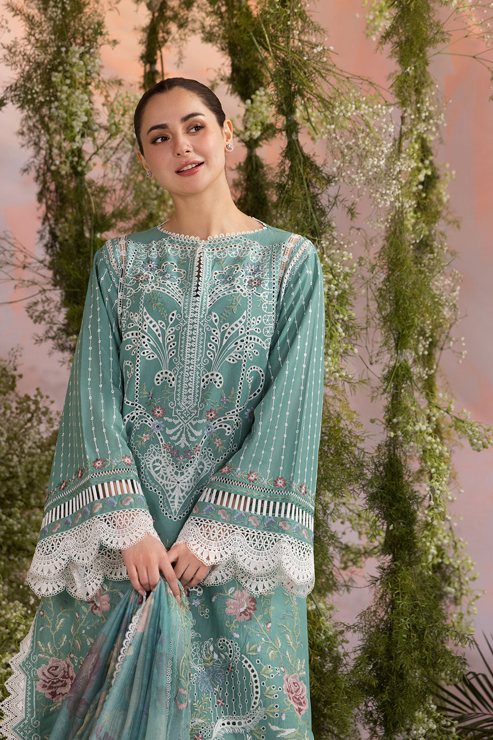 Sobia nazir design 5b luxury lawn 2025 unstitched