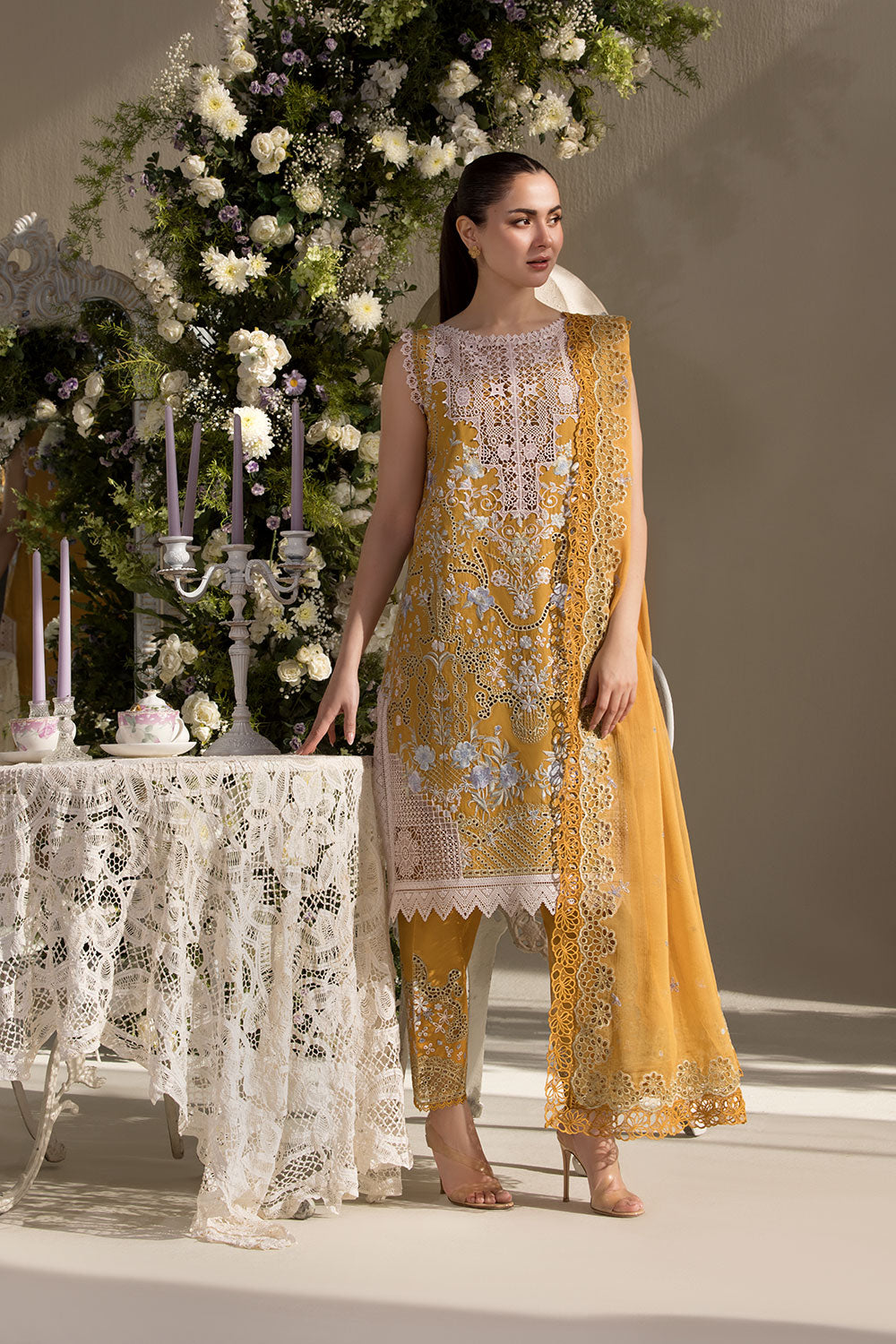 Sobia nazir design 6b luxury lawn 2025 unstitched