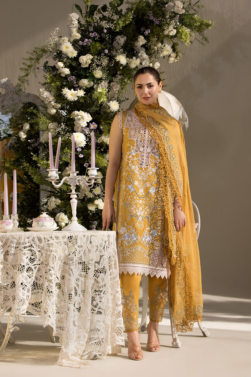 Sobia nazir design 6b luxury lawn 2025 unstitched