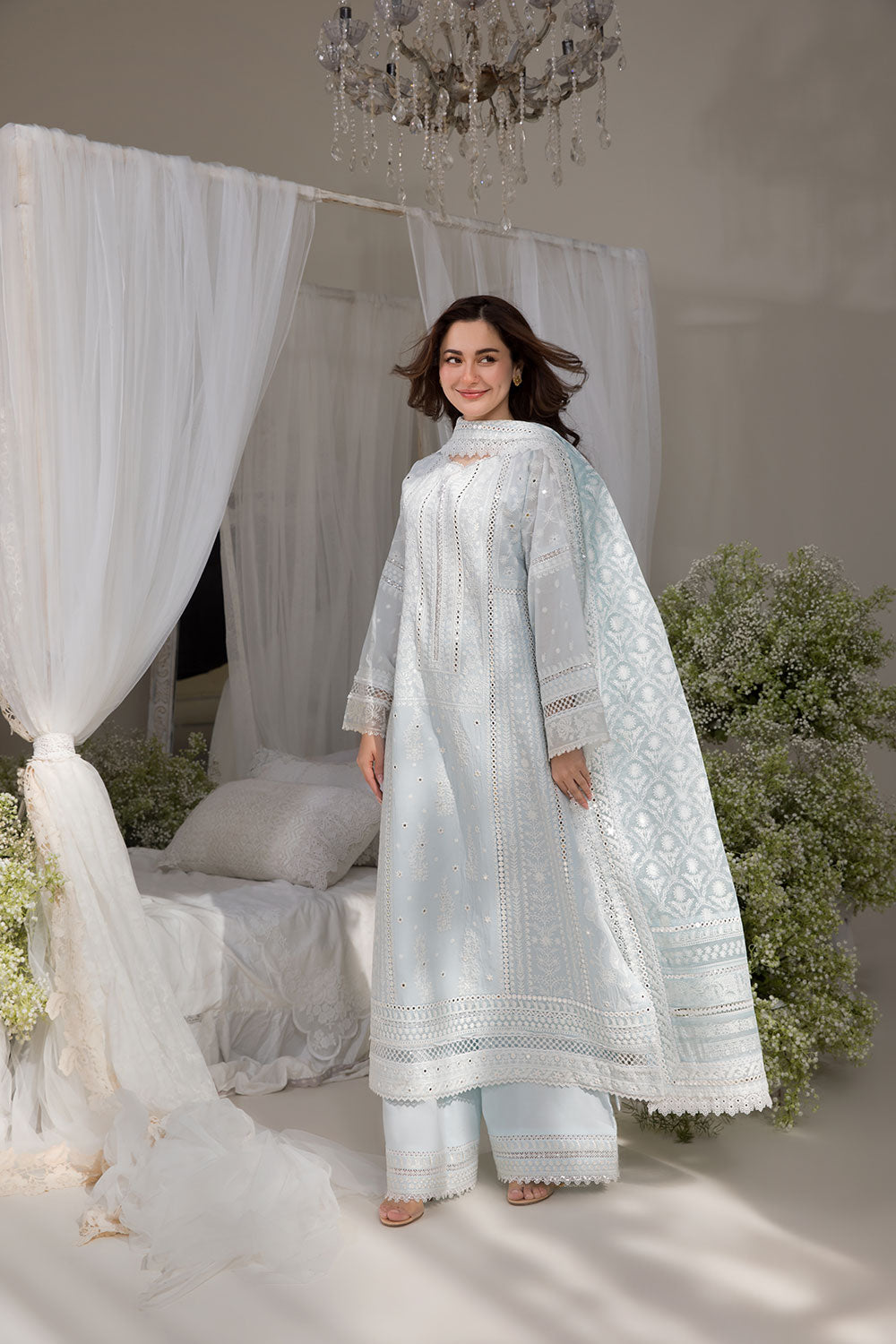 Sobia nazir design 7a luxury lawn 2025 unstitched