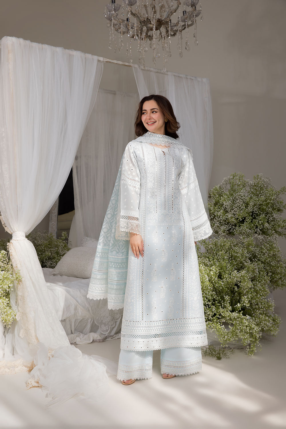 Sobia nazir design 7a luxury lawn 2025 unstitched