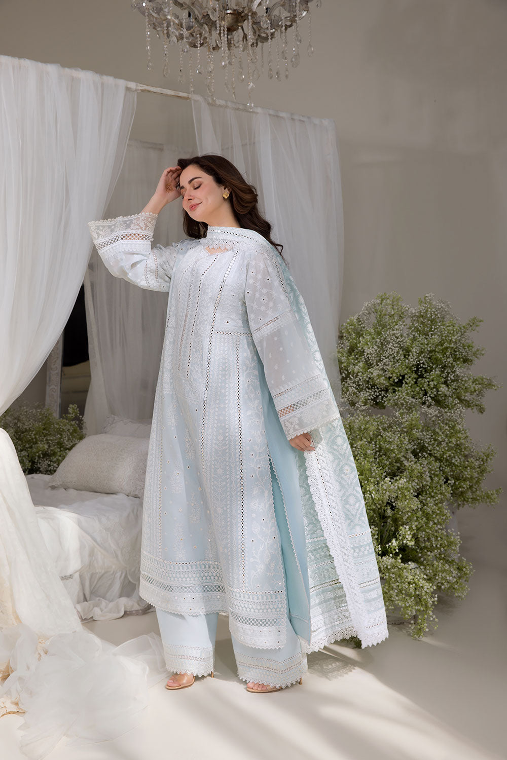 Sobia nazir design 7a luxury lawn 2025 unstitched