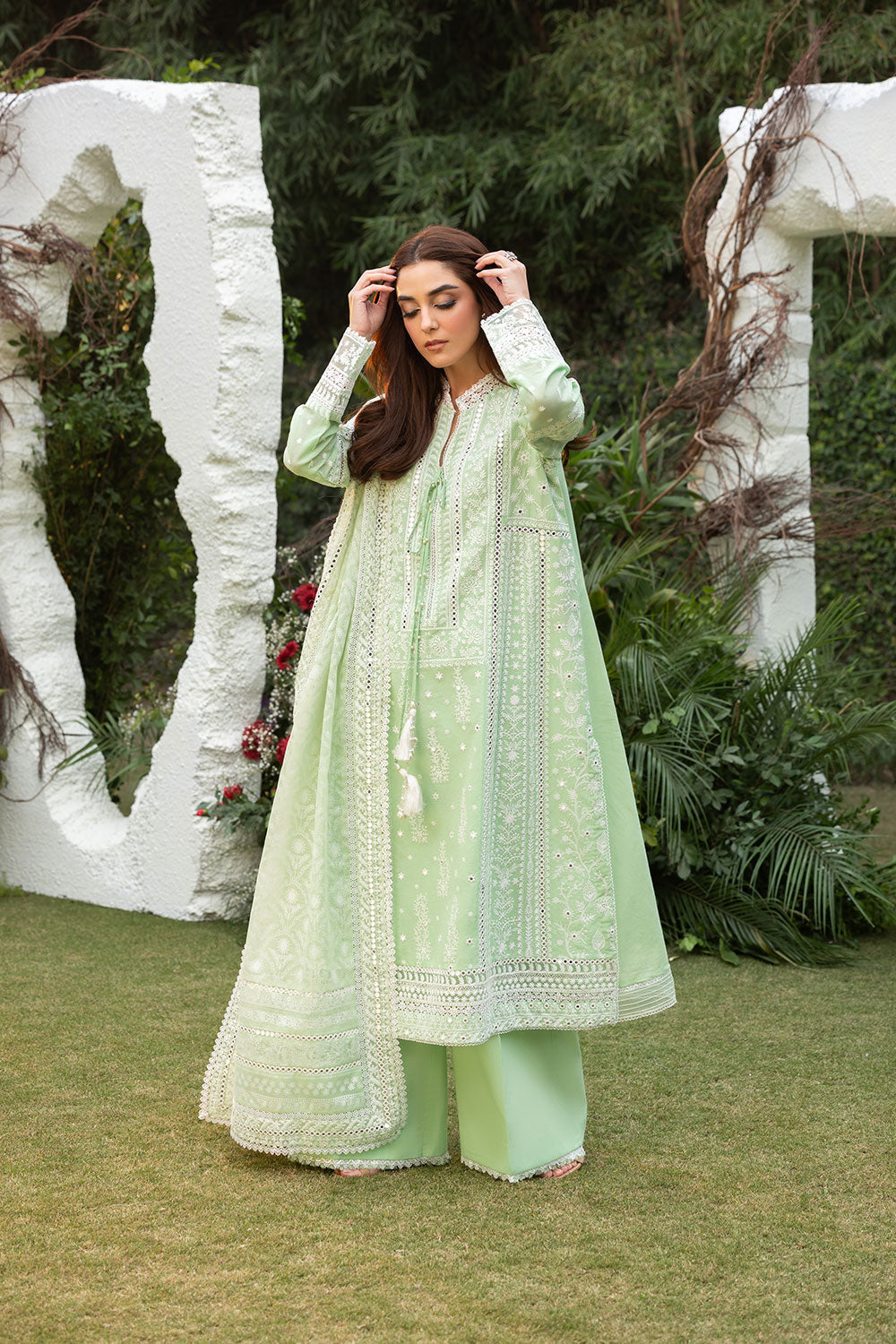 Sobia nazir design 7b luxury lawn 2025 unstitched