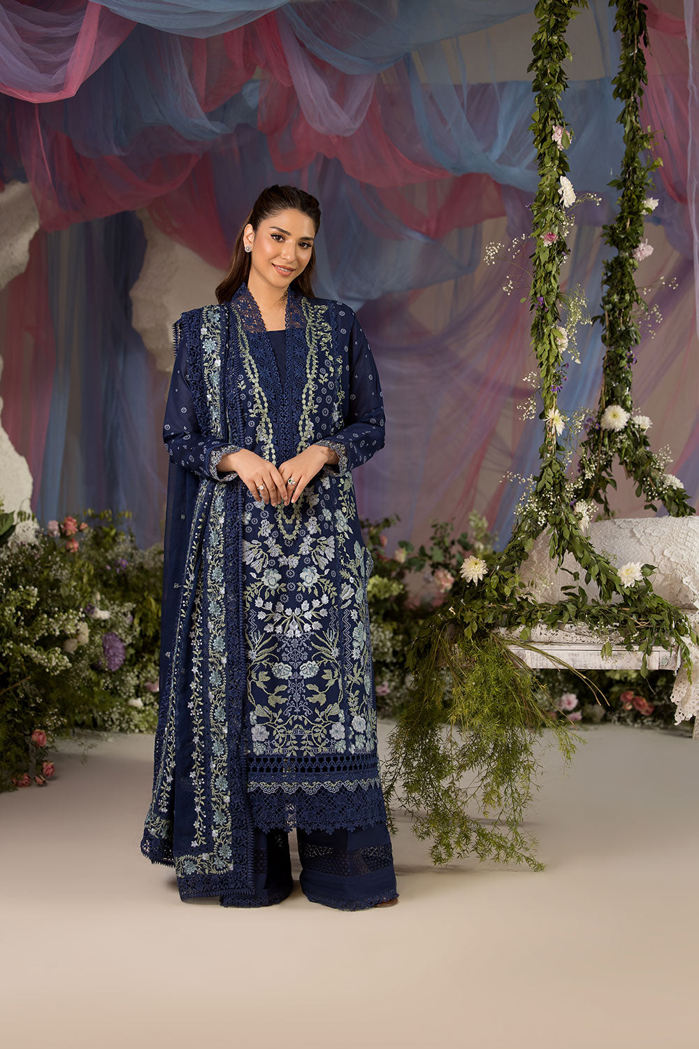 Sobia nazir design 8a luxury lawn 2025 unstitched