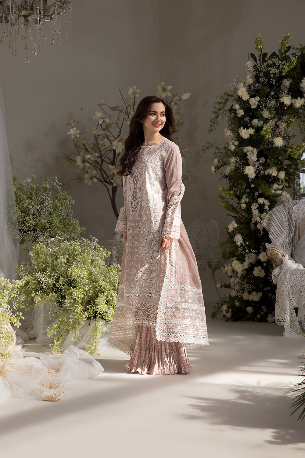 Sobia nazir design 9a luxury lawn 2025 unstitched