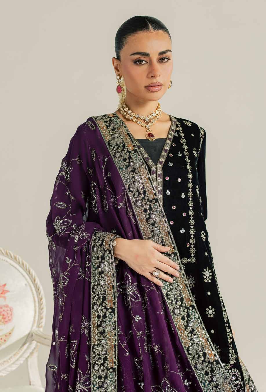 Nureh Maya Velvet NW-136 – Black Embroidered Velvet 3PC Suit (Pre-Order)