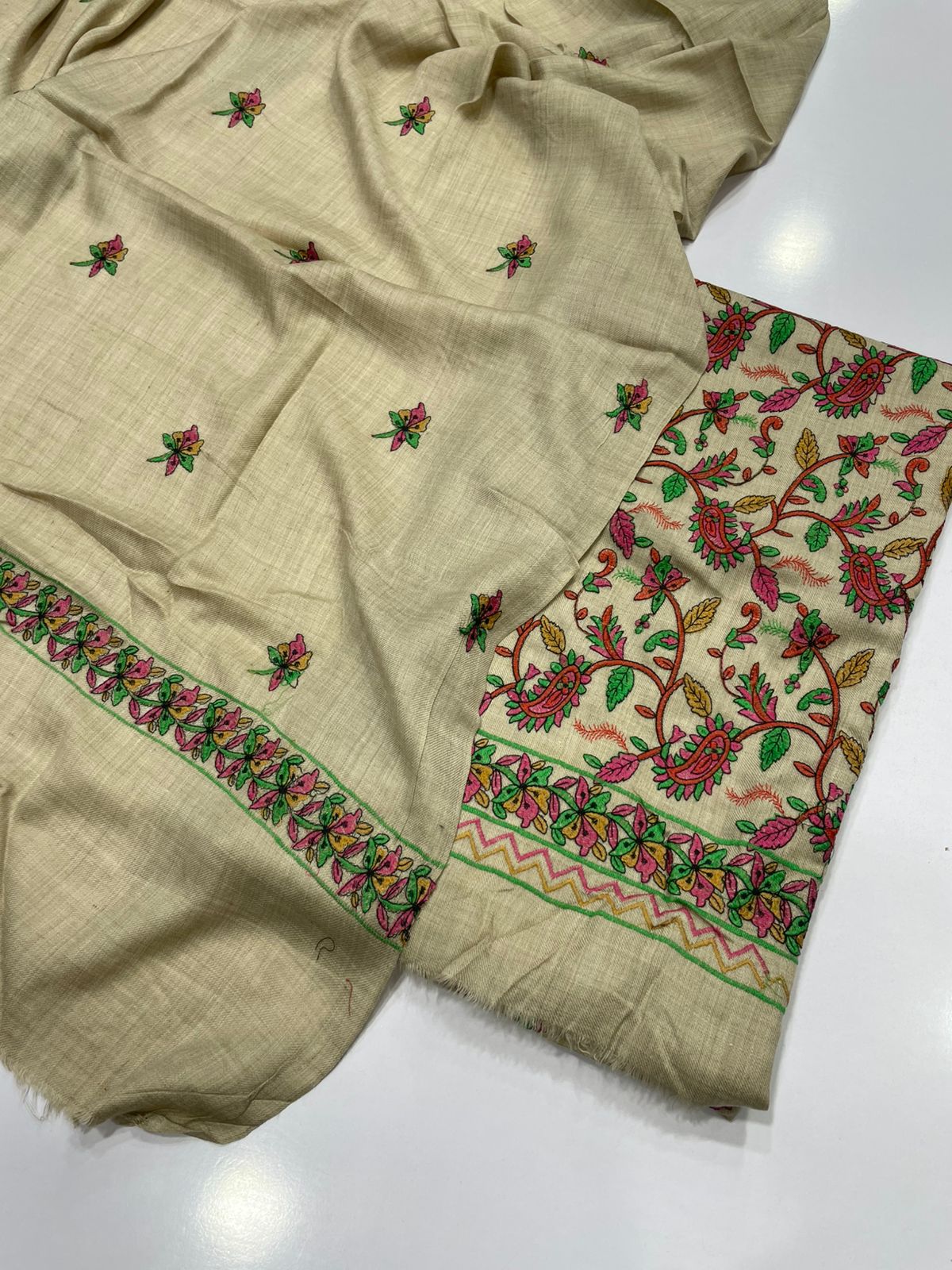 Pashmina Kashmiri Embroidery 3pcs Suit