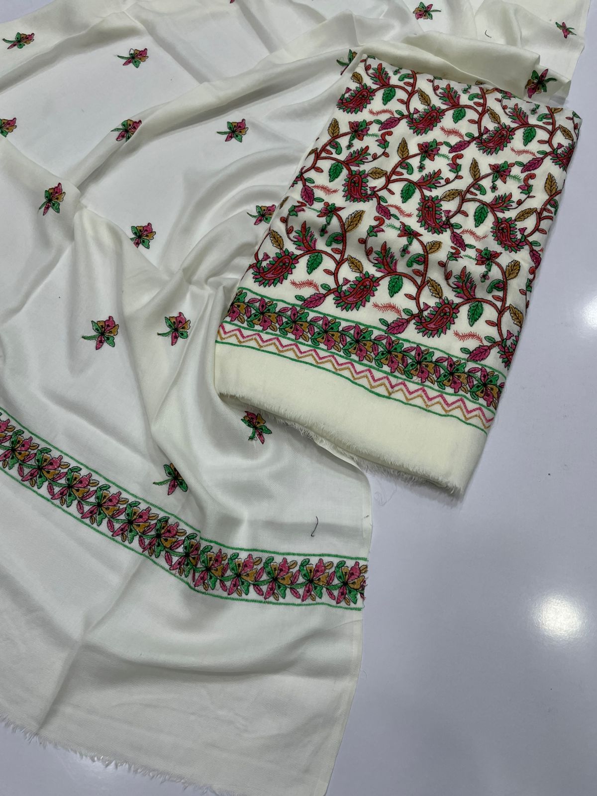 Pashmina Kashmiri Embroidery 3pcs Suit