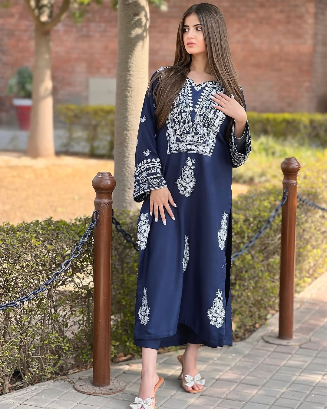 DAZZEL EMB LONG LENGHT