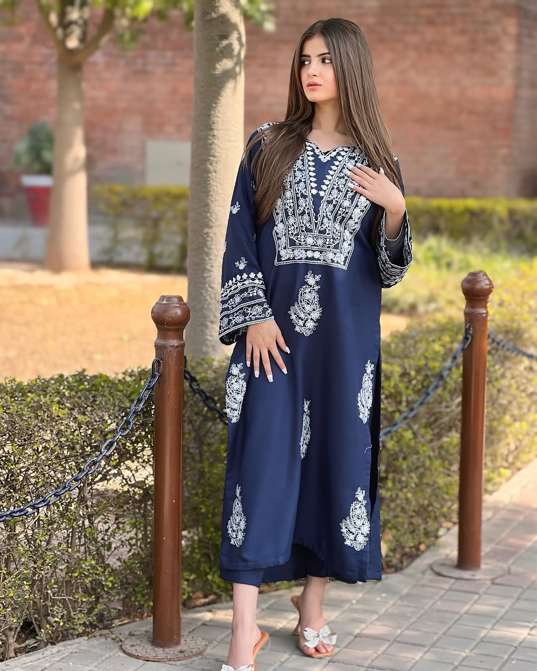 DAZZEL EMB LONG LENGHT