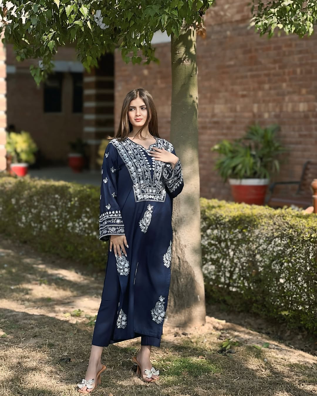 DAZZEL EMB LONG LENGHT