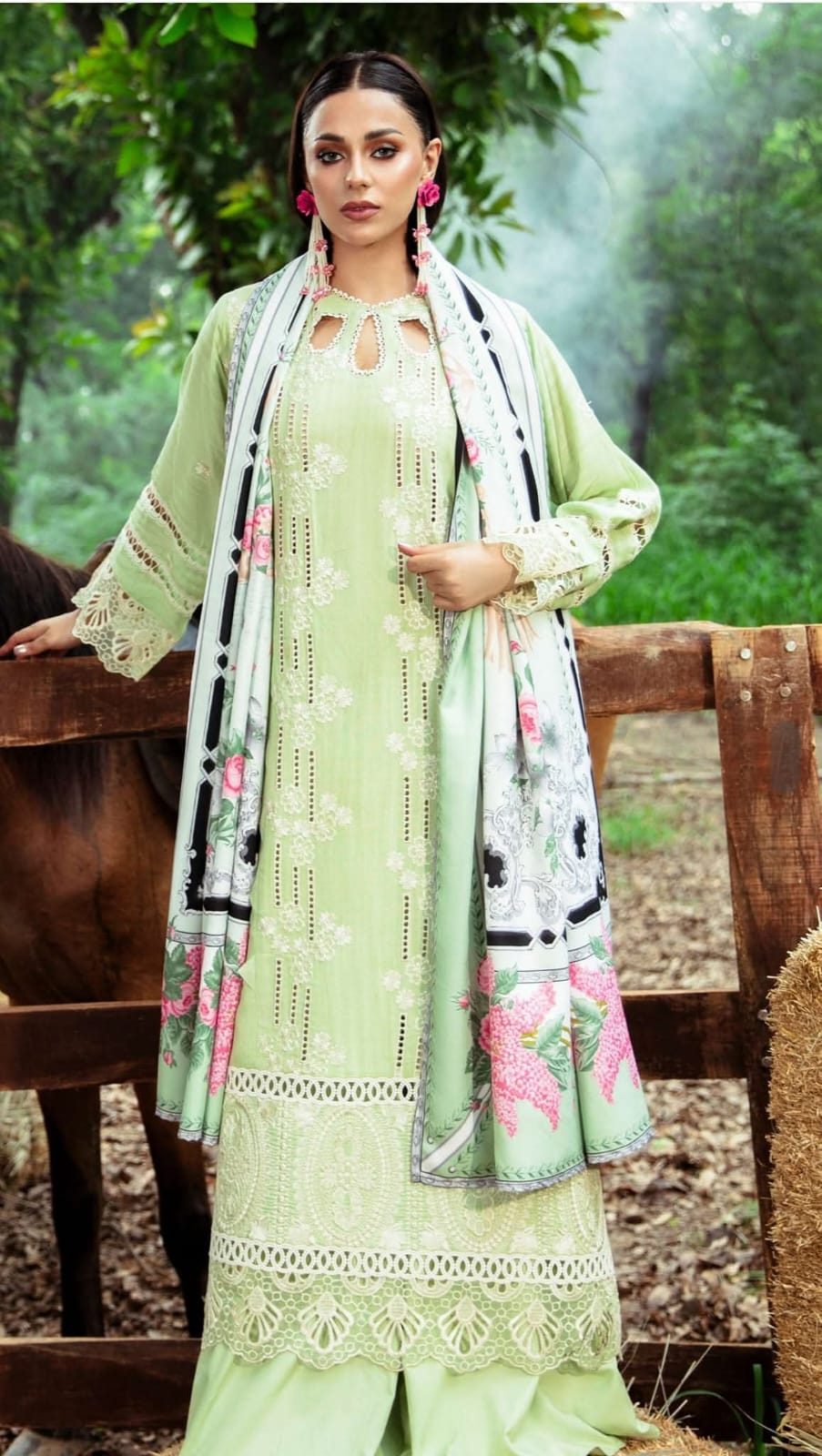 Mahnur luxury emb linen