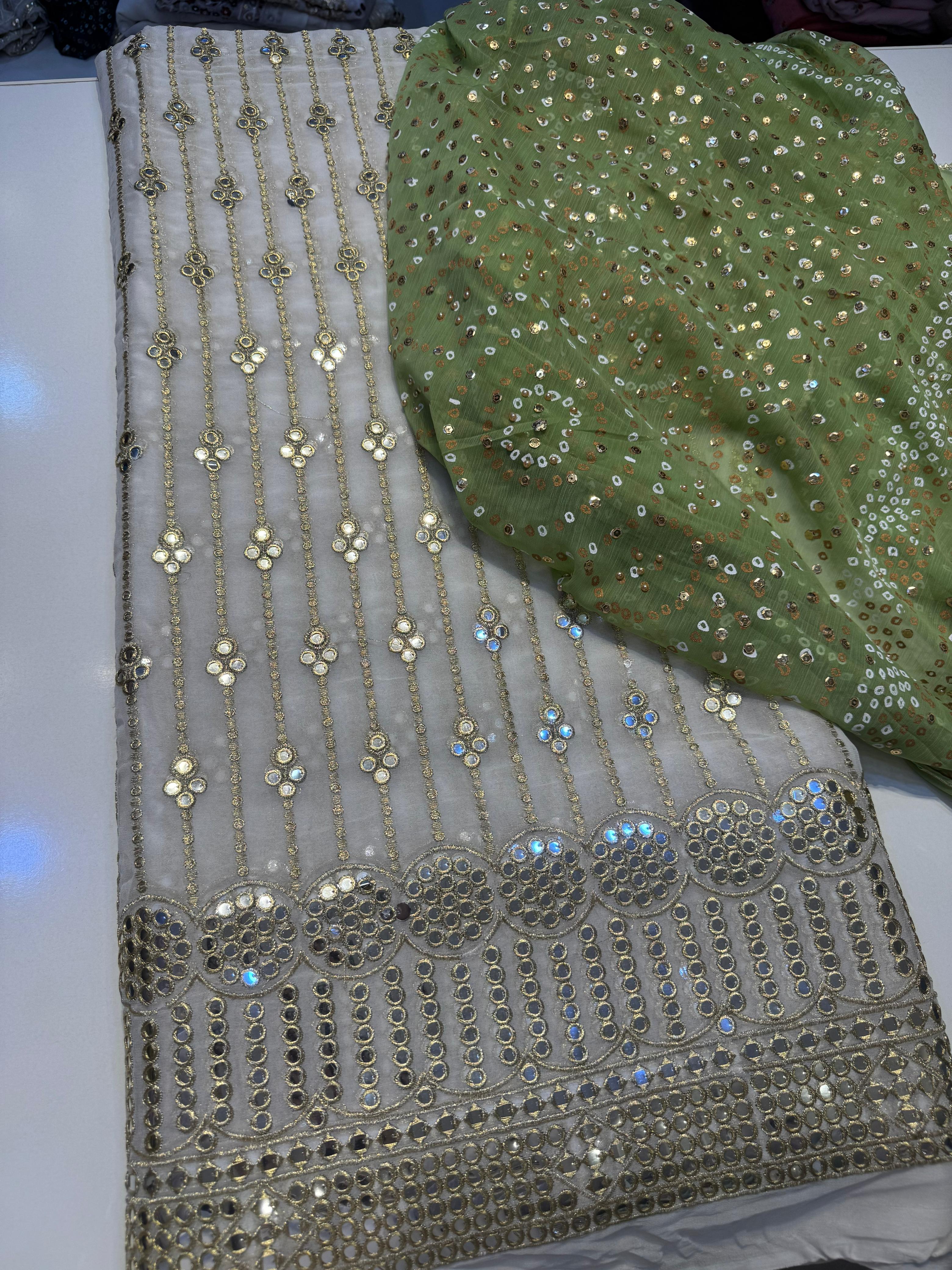 Chunri Dupta With White Shafon Shirt&Plan Trowser