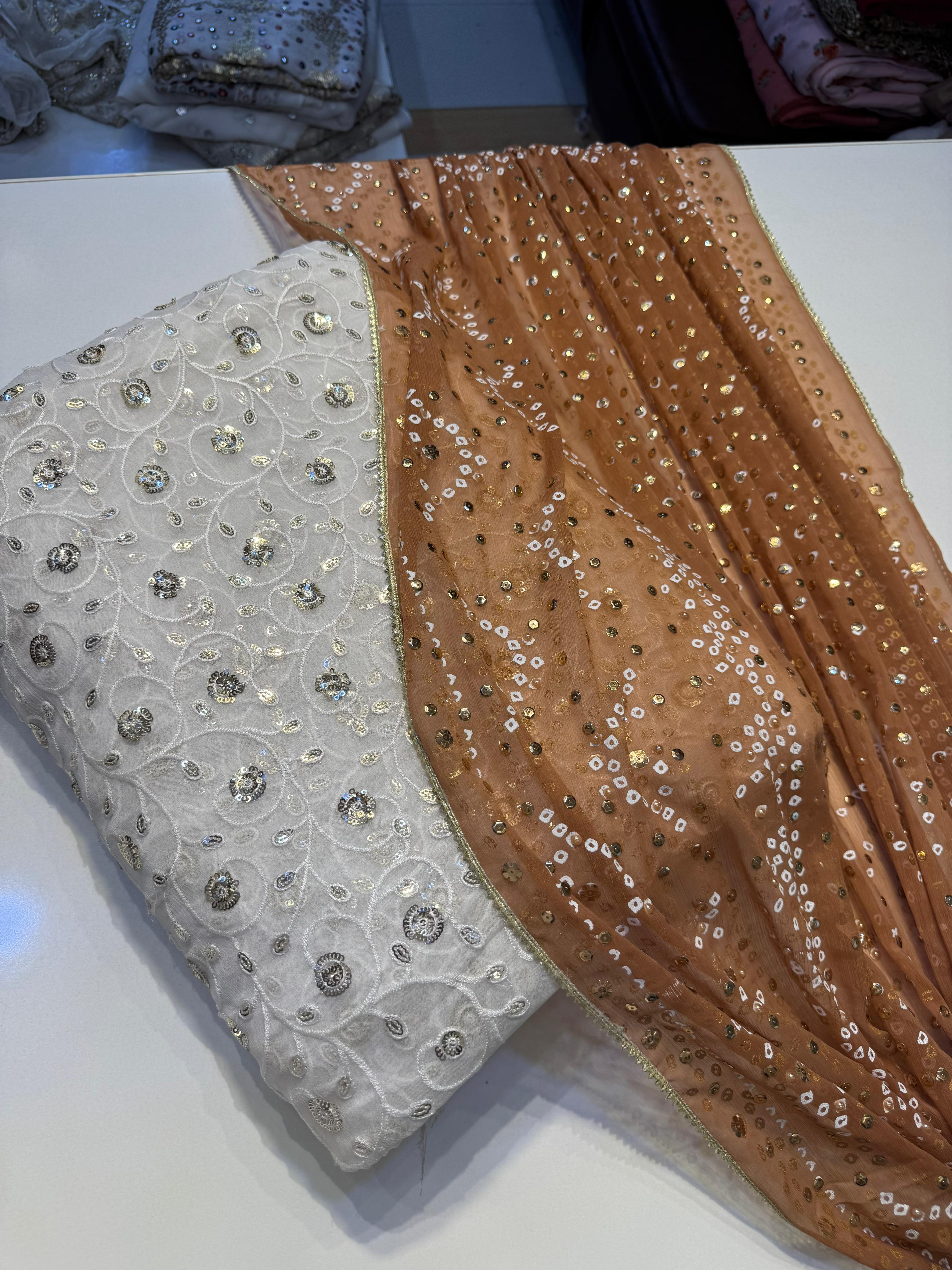 Chunri Dupta With White Shafon Shirt&Plan Trowser