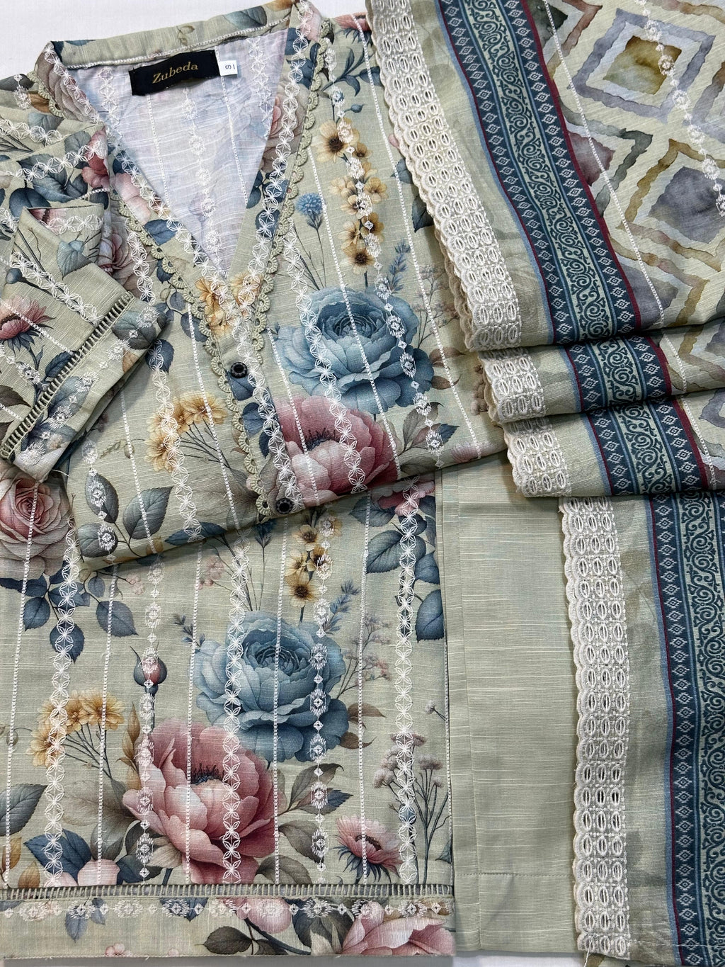 DHAGAKARI EMBROIDERED KHADDAR 3 PIECE COLLECTION