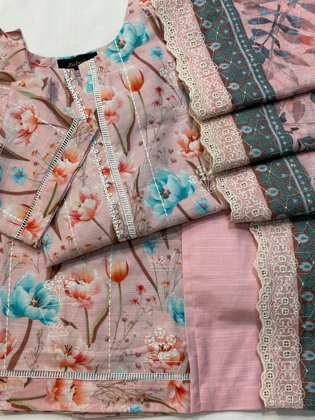 DHAGAKARI EMBROIDERED KHADDAR 3 PIECE COLLECTION