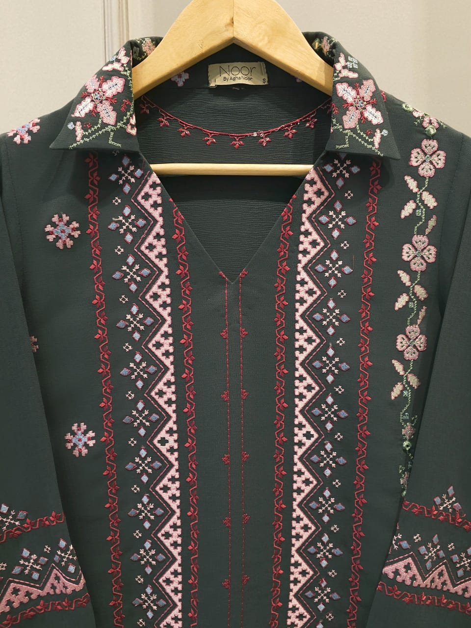 Embroidered Georgette Suit 2 Piece