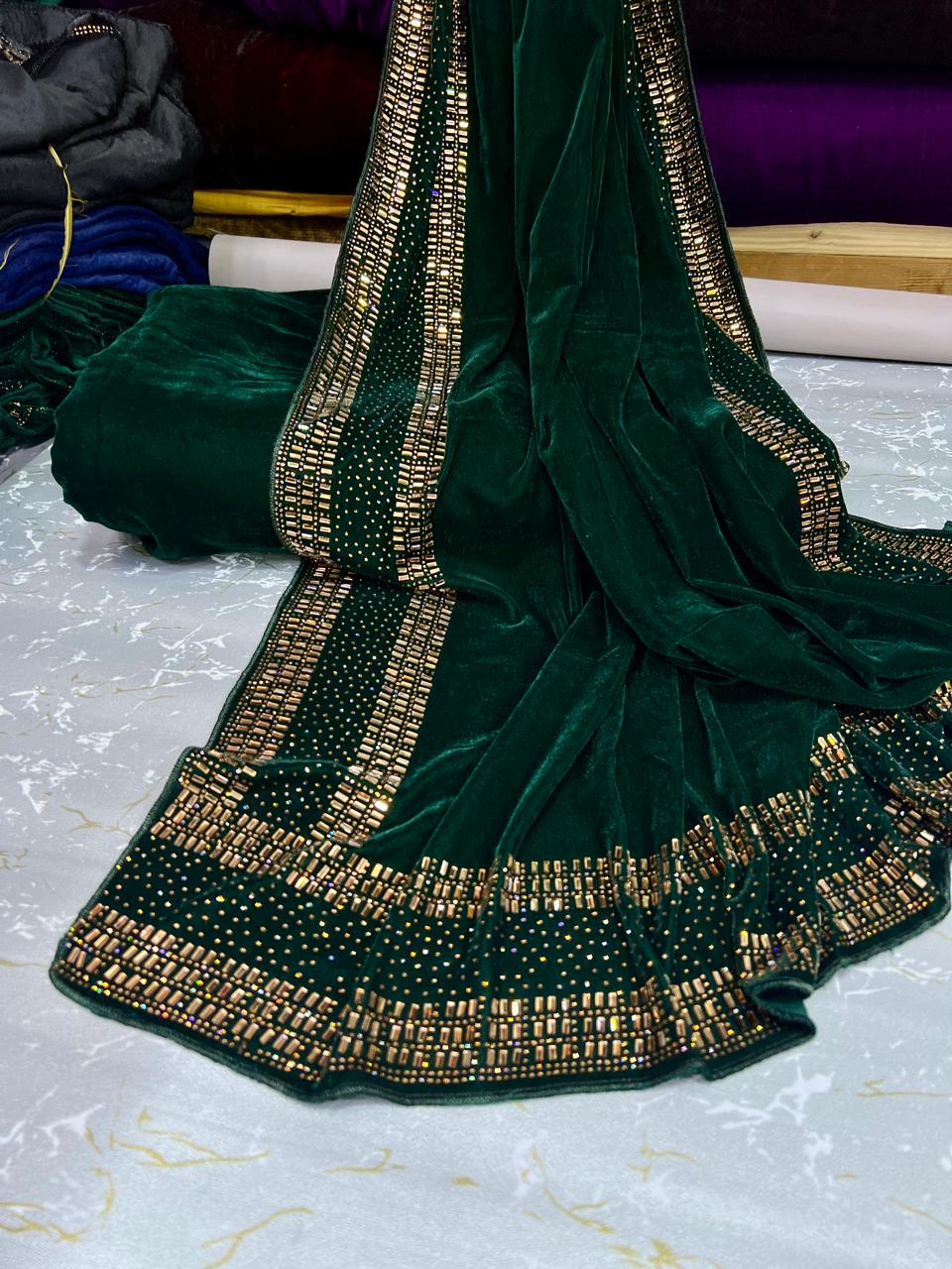 Superior Quality Micro Antique Stone Velvet Shawls With Plain 5 Yard Velvet Suit 3 Pcs