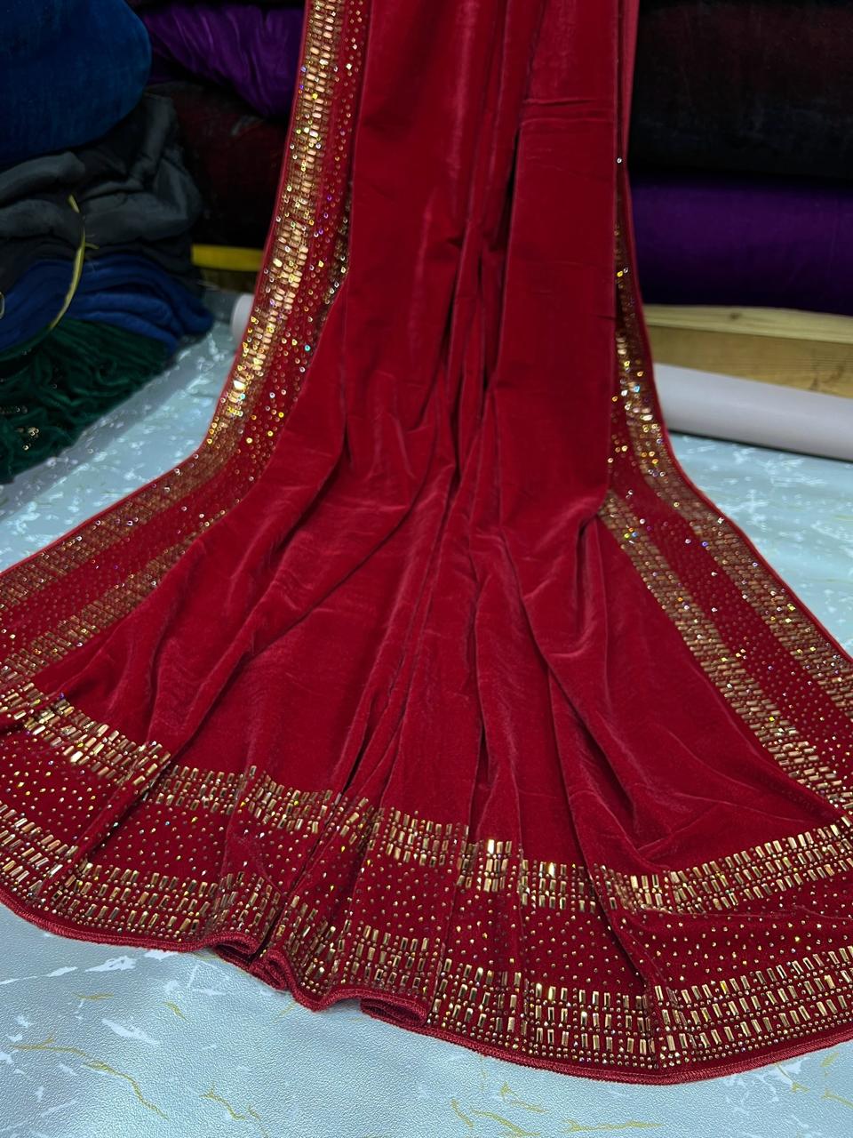 Superior Quality Micro Antique Stone Velvet Shawls With Plain 5 Yard Velvet Suit 3 Pcs