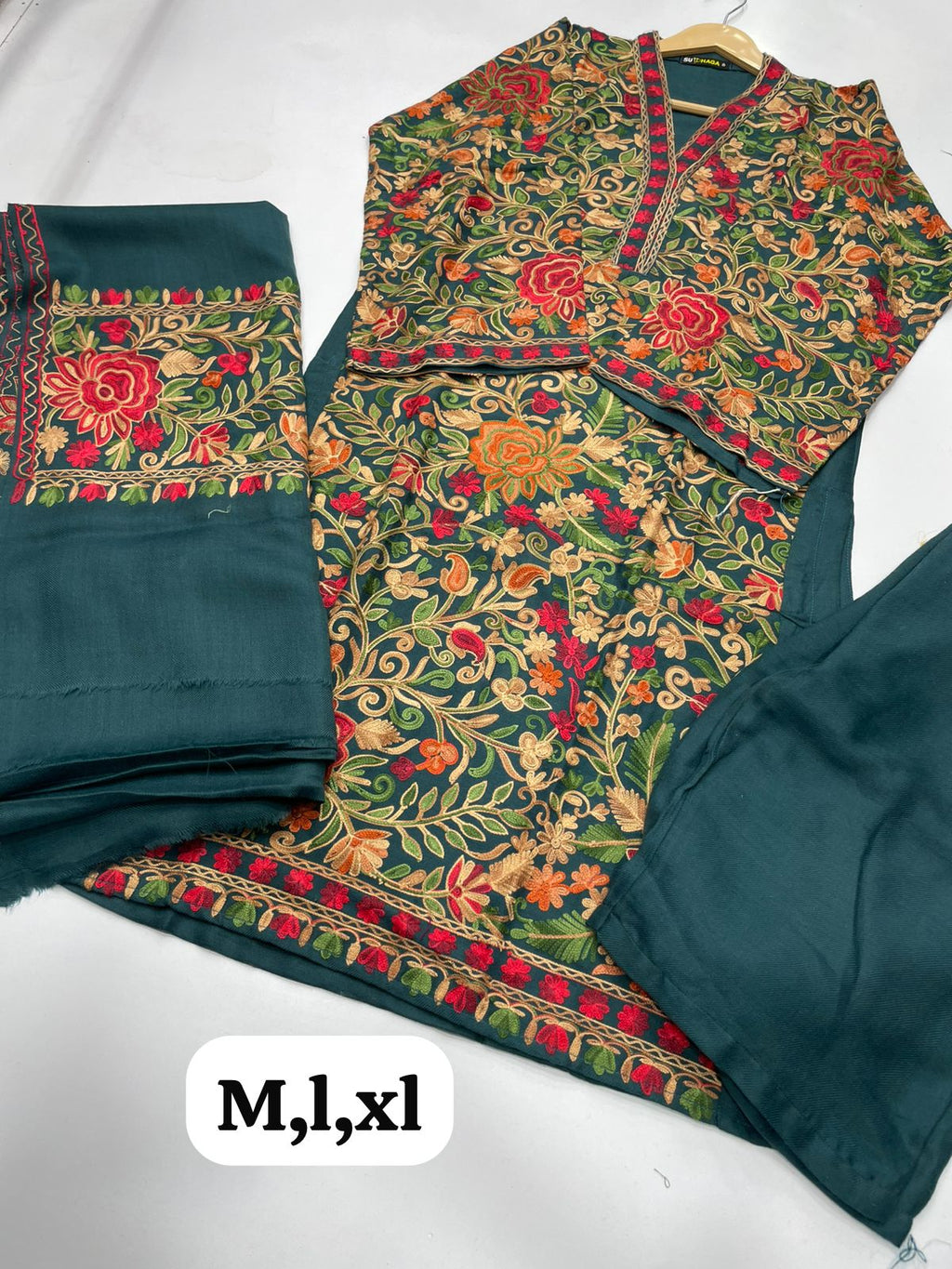 Fine Pashmina Kashmiri Embroidery 3Pcs Suit